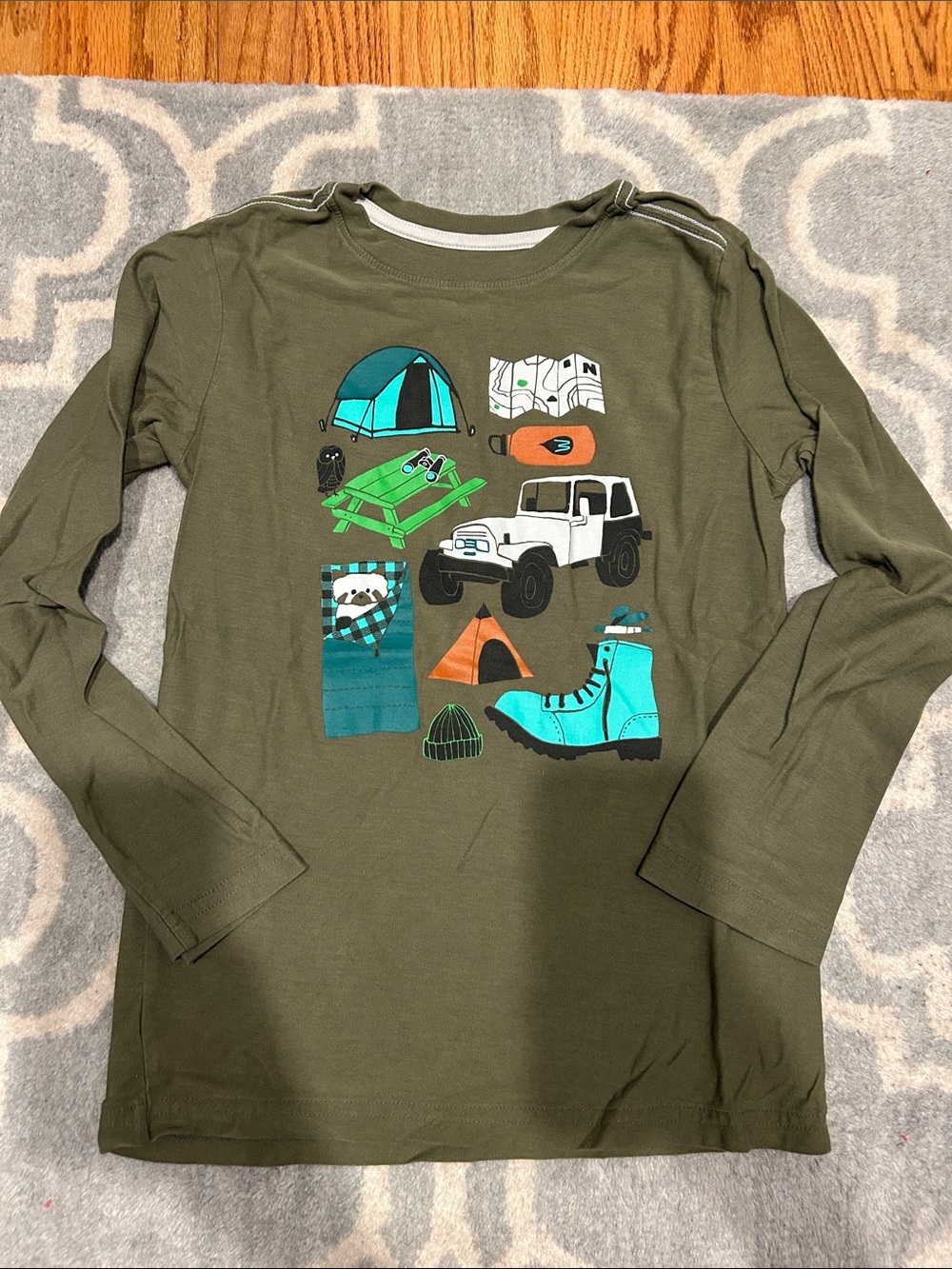 2 Like New Tea Collection Boys Long Sleeve Graphic Tees - Picture 5 of 6